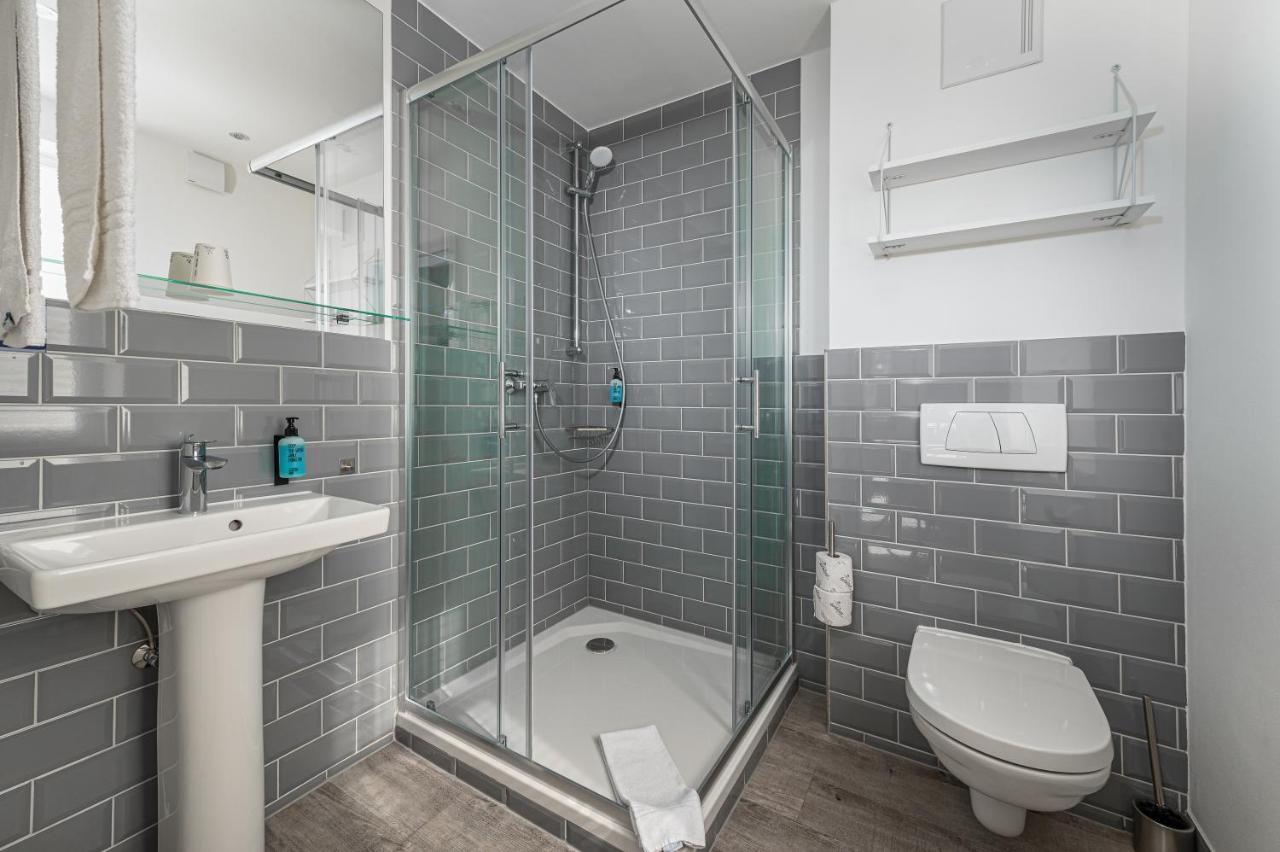 Hotel Das Q Aldingen  Екстер'єр фото