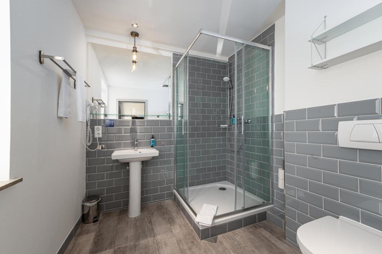 Hotel Das Q Aldingen  Екстер'єр фото